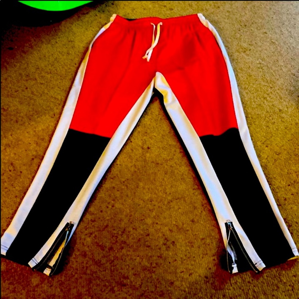Mens athletic pants w/ side pockets and inner leg zippers; sz XL